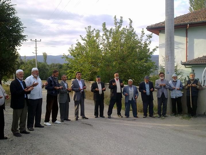 Tam boy resmi grebilmek iin tklayn
 ============== 
Karyaka mahallesi yazam da bayramlama 2012
