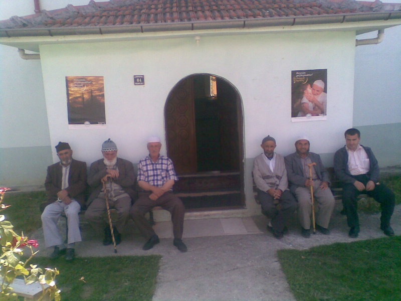 Tam boy resmi grebilmek iin tklayn
 ============== 
yazam cami cemaati namaz sonu sohbeti
